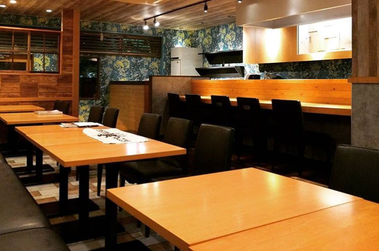 宇部新川の当居酒屋はおしゃれな店内で食事ができます