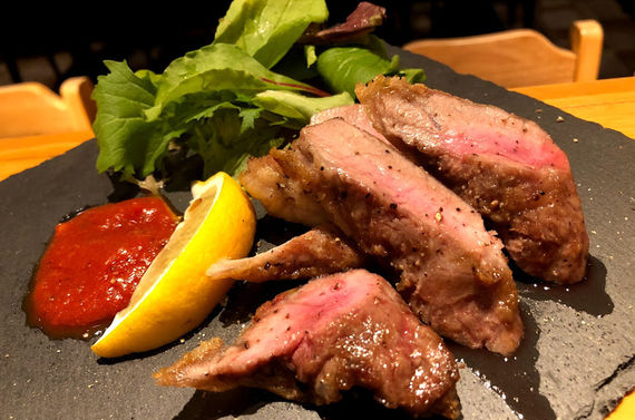 宇部新川で居酒屋を営む当店は肉バルとして人気がございます